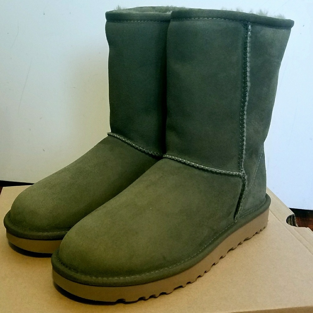 UGGS